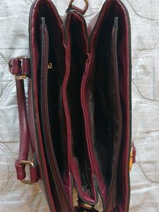 Burgundy Structured Shoulderbag
