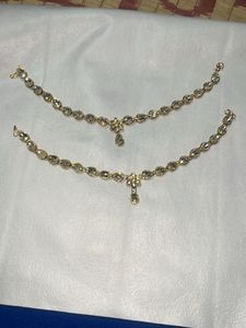 Golden Kundan Payal