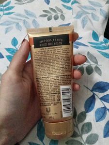 Lakme Vit C Brilliance Facewash