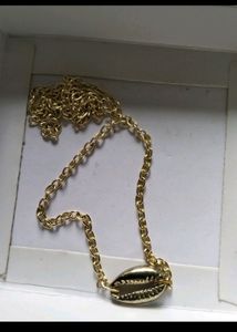 Small Lock Type Earring Shell Pendent Combo Offer