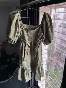 Chic Olive Green Puff Sleeve Square Neck Dress