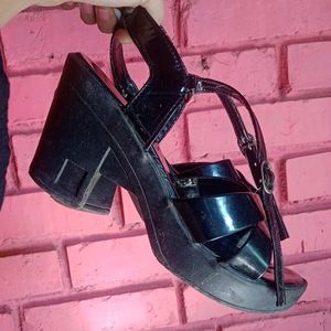 Criss Cross Heels