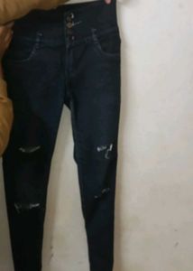 Ripped High-Waisted Skinny Jeans