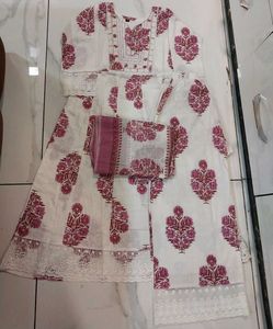 ON SALE- NEW- ANARKALI Print Kurta set with Duppat