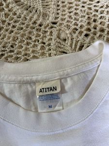 Unique Graphic T-Shirt never wear