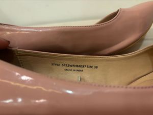“Max” Nude Kitten Pumps (Almost 🆕)