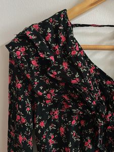 Forever21 Floral Top 🌸✨