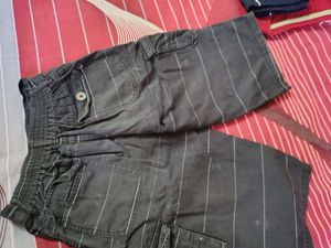 Boys Striped Shorts / Capri