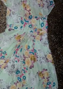 🎀Fresh Floral Midi Dress🎀