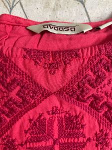 Women Cotton Thread Work Kurti