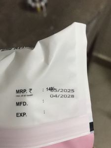 2 Colorway Face Wipes
