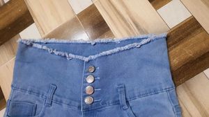 High-Waisted Jeans &amp; Soft Fluffy Top
