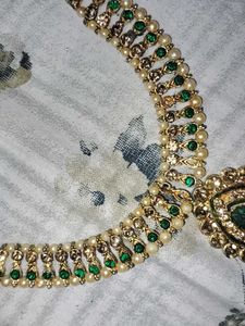Green Jewelry Set With Earrings