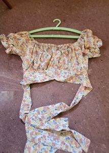 Sale ❗️Only 360Rs❗️ Floral Crop-top FROM URBA