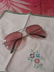 Aviator Sunglasses - Stylish Pink Tint
