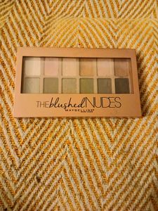 Maybelline New York The Blushed Nudes Eyeshadow