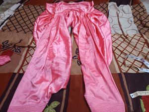 Embroidered Pink Kurta Set