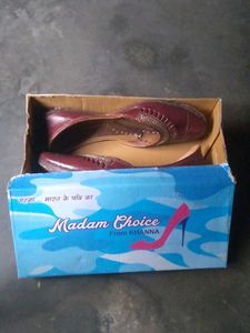 Brown Embroidered Jutti