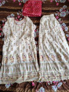 Floral Kurta Set With Organza Dupatta