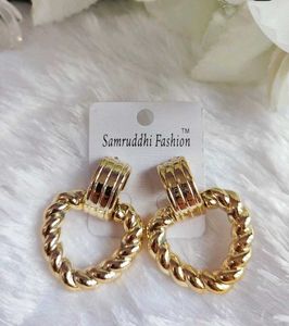 Earings