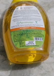 MamaEarth Vitamin C Body Wash with Vitamin C and Honey for Skin Illumination
