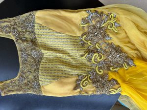 OFFER FOR TODAY 🚨🚨🚨Beautiful Party Gown