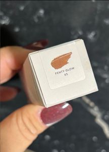 Fenty Beauty Glow Bomb Stick :-Fentyglow