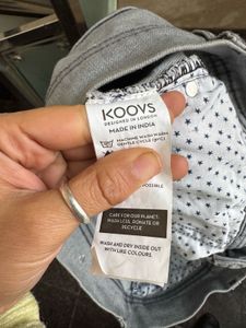Koovs Knee Slit Jeans ( New )
