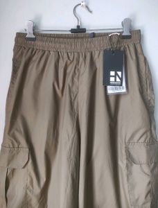 OLIVE PARACHUTE CARGO PANTS