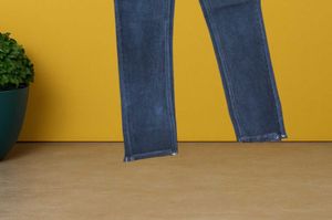 Y-82 Size-30 Chic High-Waisted Denim Jeans