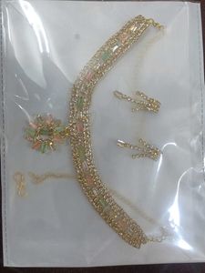 Elegant Stone-Studded Necklace Set