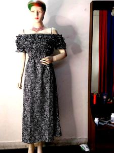 Beautiful Middi Dress In Black 🖤 Colour .. Wholes