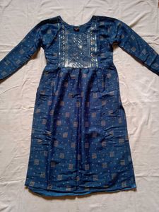 Ethinic Nayra Cut Kurti