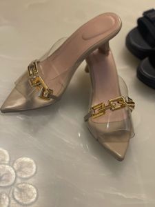 Kitten Pumps