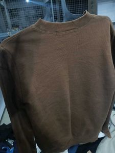 Brutus Graphic Sweatshirt.      #trendingT-shirt