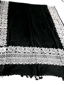 Black Kurti Stoll And Saree