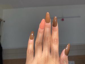 Classy Nail Extensions With Glue