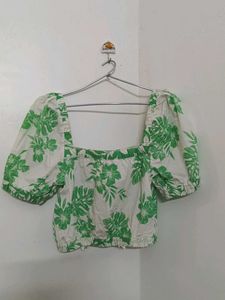 Floral Puff Sleeve Crop Top