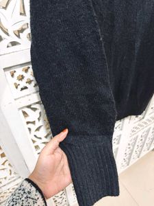 🎀Buy1 Get1 Free OG H&amp;M Black TurtleNeck Sweater D