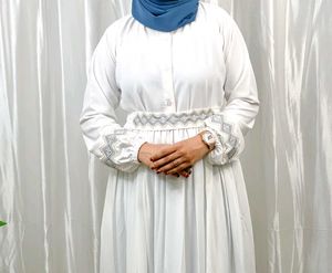 Feeding Friendly Gown