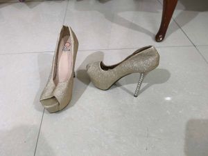Glittery Gold Heels , Exactly Feet For 7,8 Uk Size