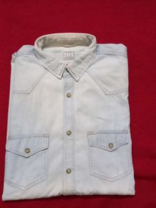 Denim Western Shirt GENTLY USED with Chest pockets