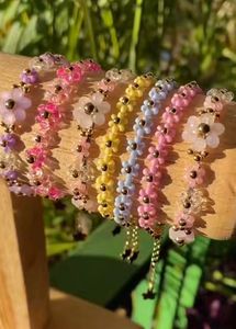 Daisy Beaded Bracelet