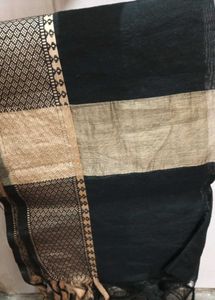 Elegant Black &amp; Gold Stole