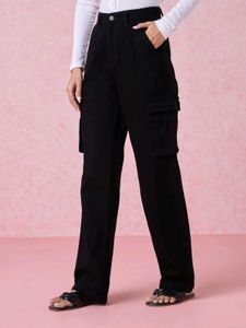 BLACK WIDE LEG CARGO JEANS