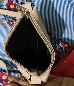 Women Shoulder Bag And ATM Card Store Pocket