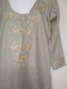 Beautiful Suit With Heavy Look Dupatta