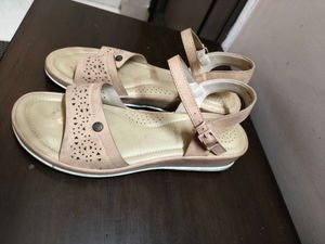 Venus Steps Women Brown White Wooven Sandal