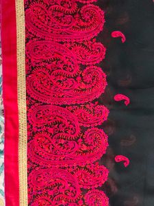 Elegant Black &amp; Magenta Embroidered Saree