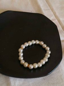 Big Pearl Bracelet